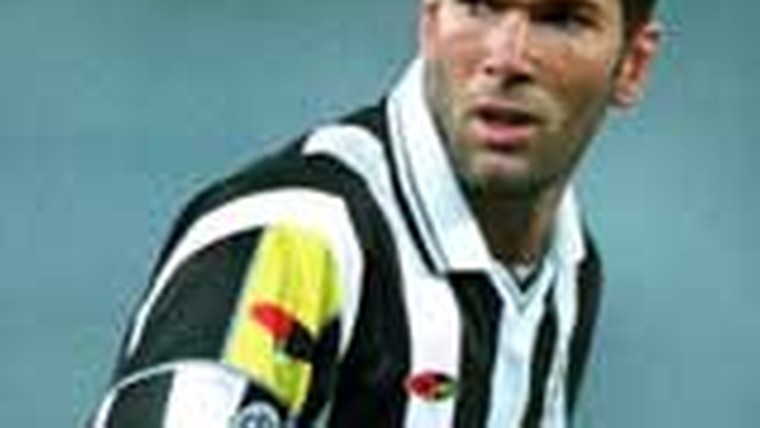 Zidane tekent bij Real Madrid