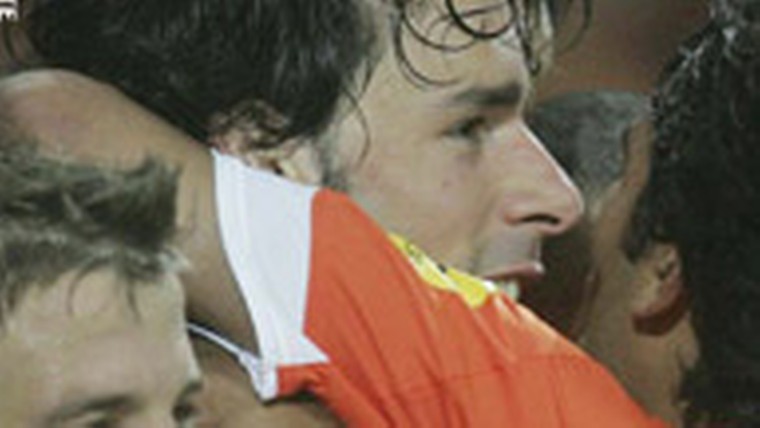 Van Nistelrooy bespaart Oranje Duitse afgang