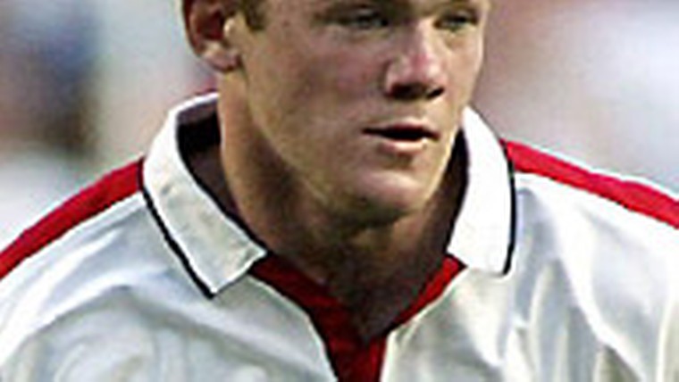 Rooney breekt middenvoetsbeentje