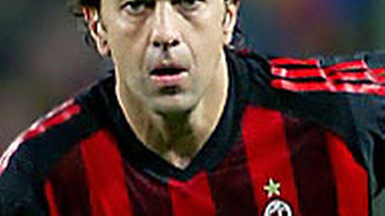 Costacurta (38) verlengt contract bij AC Milan
