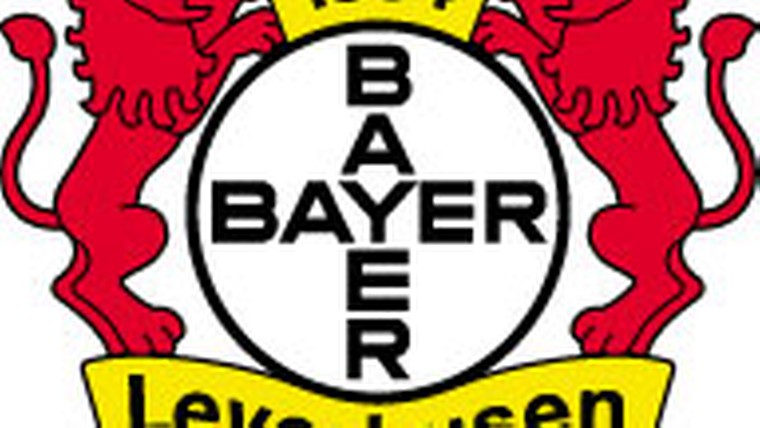 Leverkusen legt Zweeds international vast
