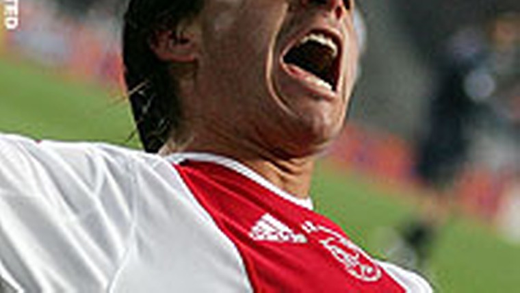 Ajax krijgt gewillig Feyenoord op de knieën