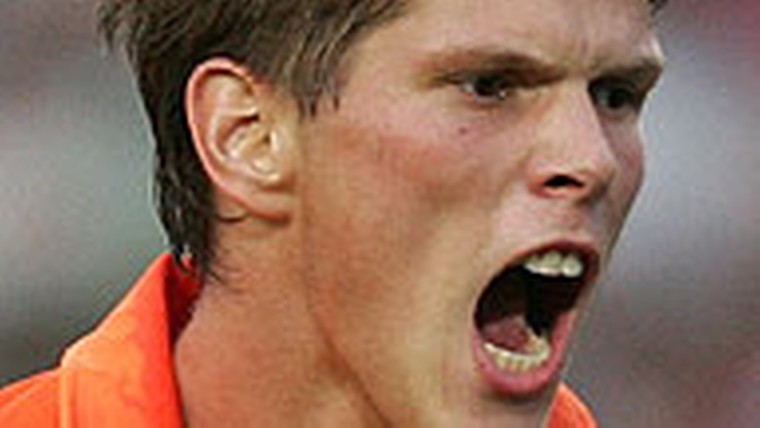 Huntelaar straalt bij magistraal Oranje-debuut
