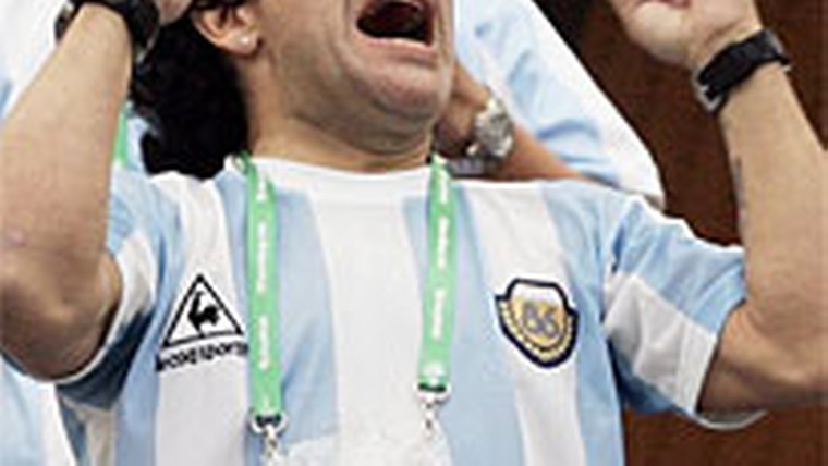 Maradona in gesprek met Argentijnse voetbalbond