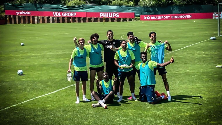 'PSV moet zich gaan roeren op de transfermarkt'