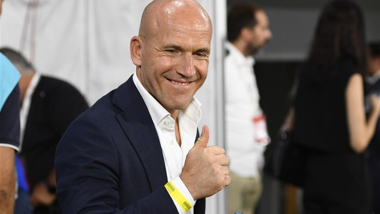 Selectie Ajax weer niet in balans: 'In de winter moet er gerepareerd worden'