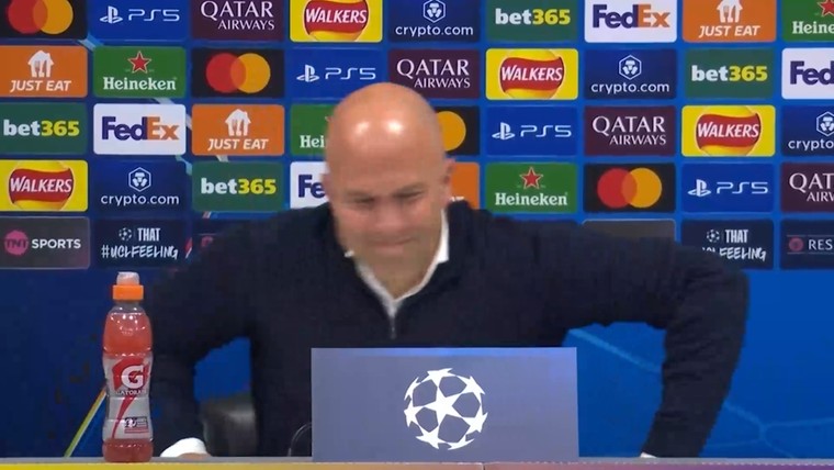 Slot krijgt lachers op zijn hand na vraag over Gravenberch en Kroos