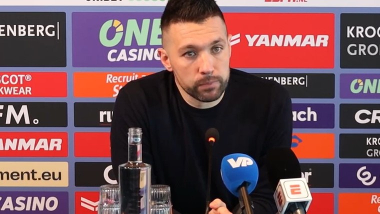 Geblesseerde Weghorst van waarde voor Ajax: 'Hij gaf een geweldige speech'