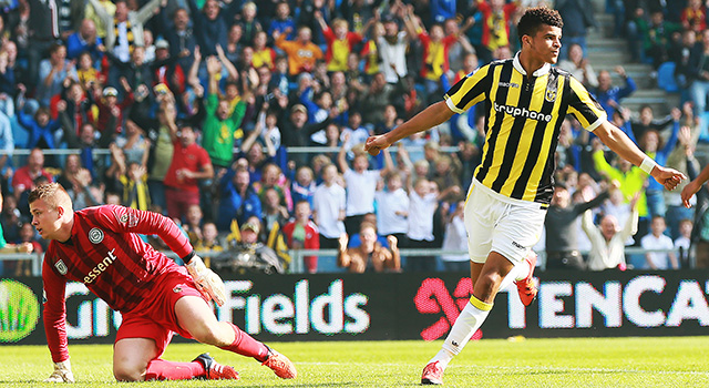 Dominic Solanke maakte na achttien minuten zijn tweede doelpunt van het seizoen.