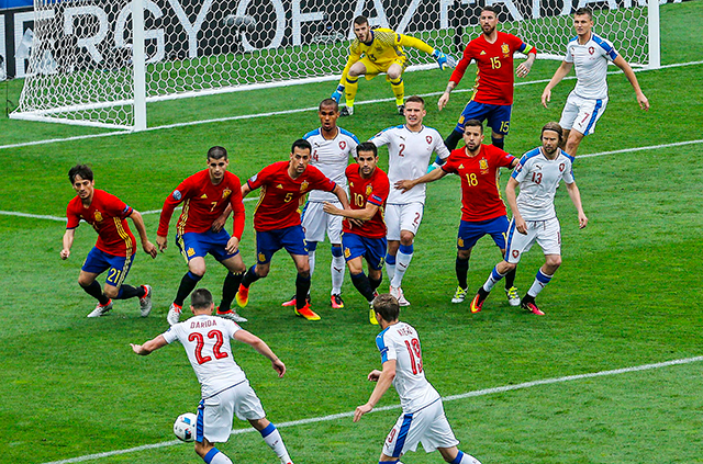 Een zeldzaam moment van Tsjechische dreiging tijdens de wedstrijd tegen Spanje.