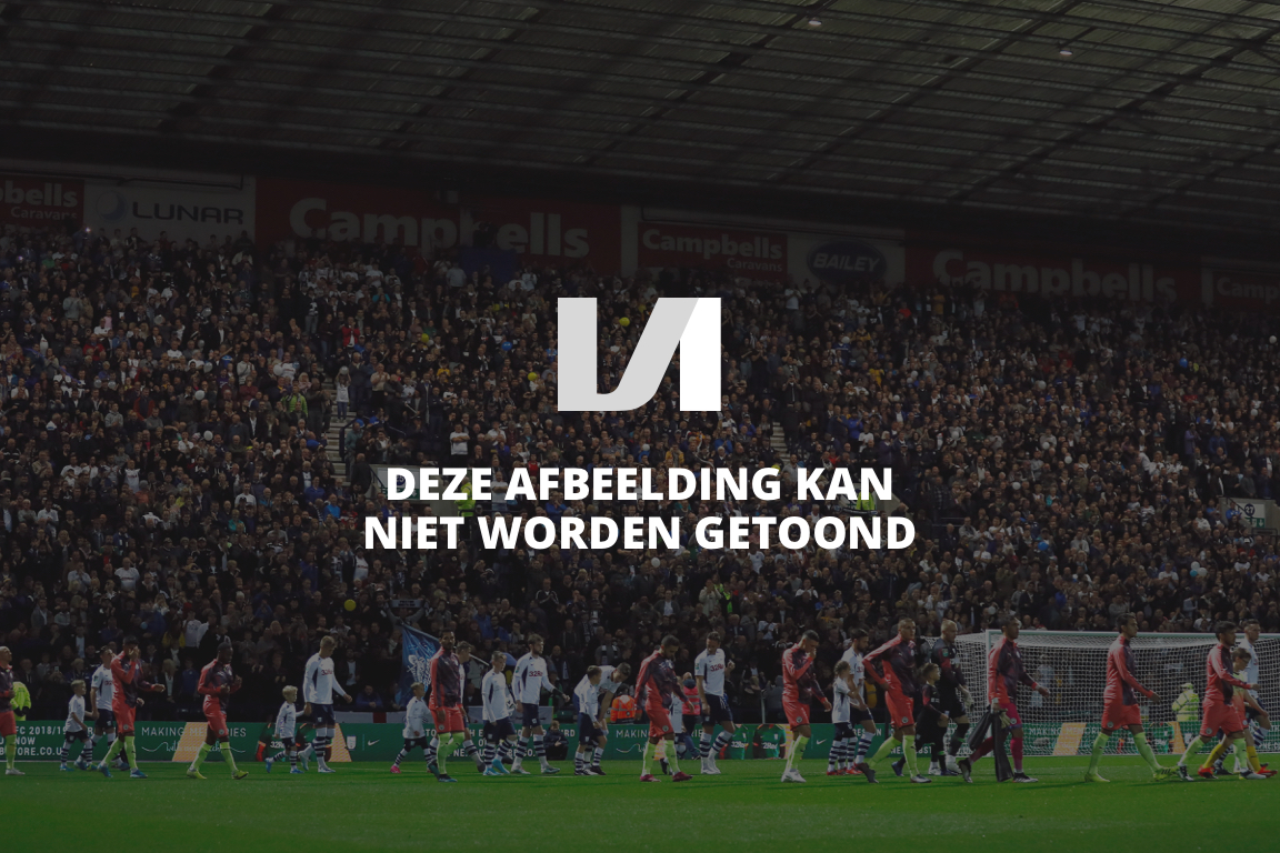 Een zeldzame gebeurtenis in het Koning Willem II-stadion: een juichende Willem II&#039;er, in dit geval Erik Falkenburg.