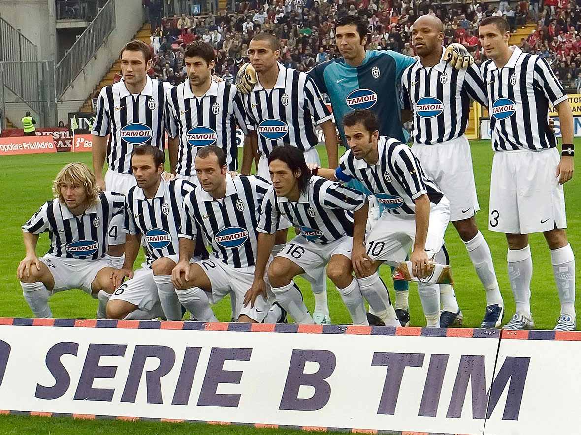 Een foto die bij menig supporter van AC Milan of Internazionale aan de muur hangt: Juventus in de Serie B.
