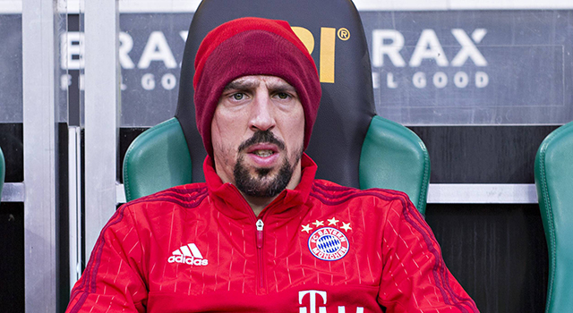 Franck Ribéry speelde bijna negen maanden na zijn laatste optreden tegen Shakhtar Donetsk (11 maart) weer mee bij Bayern München en scoorde.