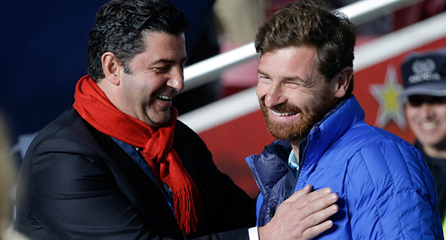 André Villas-Boas (rechts) keerde terug in het stadion waar hij al vele malen vertrok met een overwinning. Nu moest hij zijn meerdere erkennen in collega Rui Vitória.