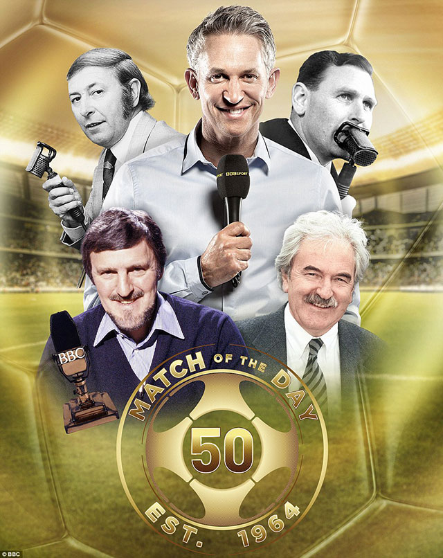 Legendarische presentatoren van Match of the Day door de jaren heen, met als stralend middelpunt Gary Lineker. Boven hem vanaf links David Coleman en Kenneth Wolstenholme en onder hem Jimmy Hill en Des Lynam.