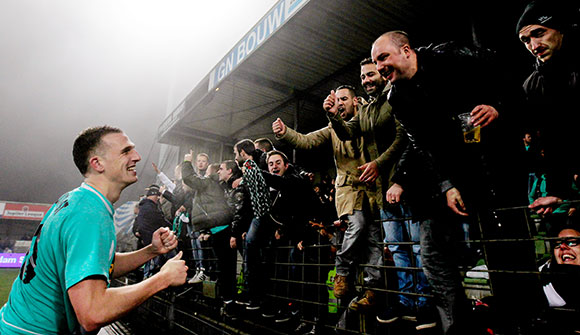 Yoëll van Nieff (links) was tijdens de eerste competitiehelft van seizoen 2013/14 onder de vleugels van Harry van den Ham de grote revelatie van de Jupiler League.