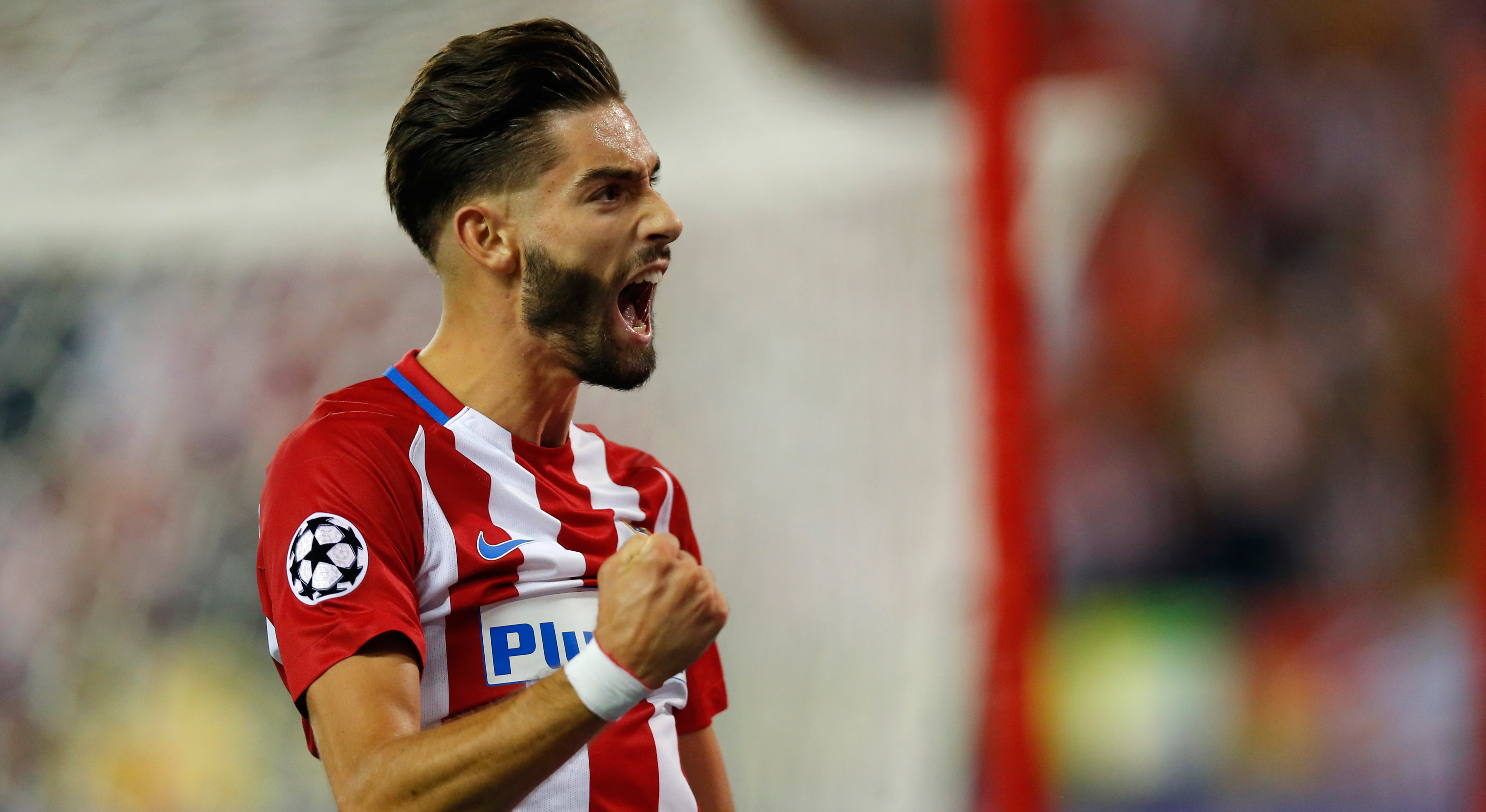 Yannick Carrasco kan kiezen voor een langer verblijf bij Atlético Madrid.