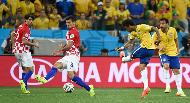 Neymar nam Brazilië zoals verwacht op sleeptouw: hier is de 1-1 in de maak.