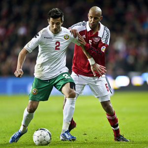 De bij PSV overbodige Stanislav Manolev kan met Bulgarije nog naar de play-offs als hij zijn land dinsdag op overtuigende wijze langs Tsjechië leidt.