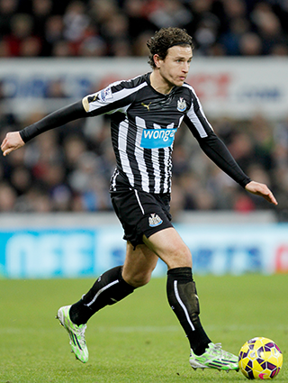 Daryl Janmaat ontpopt zich steeds meer als aangever bij Newcastle United. Tegen Burnley levert de rechtsback alweer zijn derde assist af van dit seizoen. 