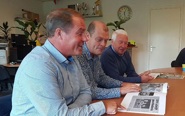 Van links naar rechts: ex-SVV&#039;ers Harry van Kapel, John Munnik en Leen Warnaar.
