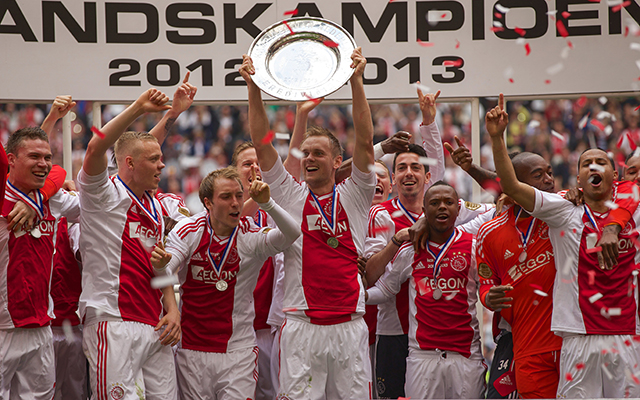 Ajax pakte in 2013 de titel dankzij een zege op Willem II.
