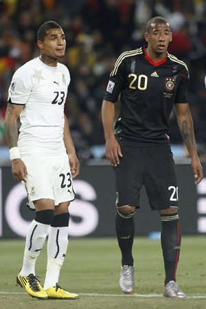 In de groepsfase van het WK 2010 won Duitsland met 1-0 van Ghana. De gebroeders Boateng stonden beiden op het veld.