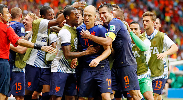 Het WK-optreden van Oranje in een notendop: het Nederlands elftal vormt een hecht team met de niet af te stoppen Arjen Robben als middelpunt.