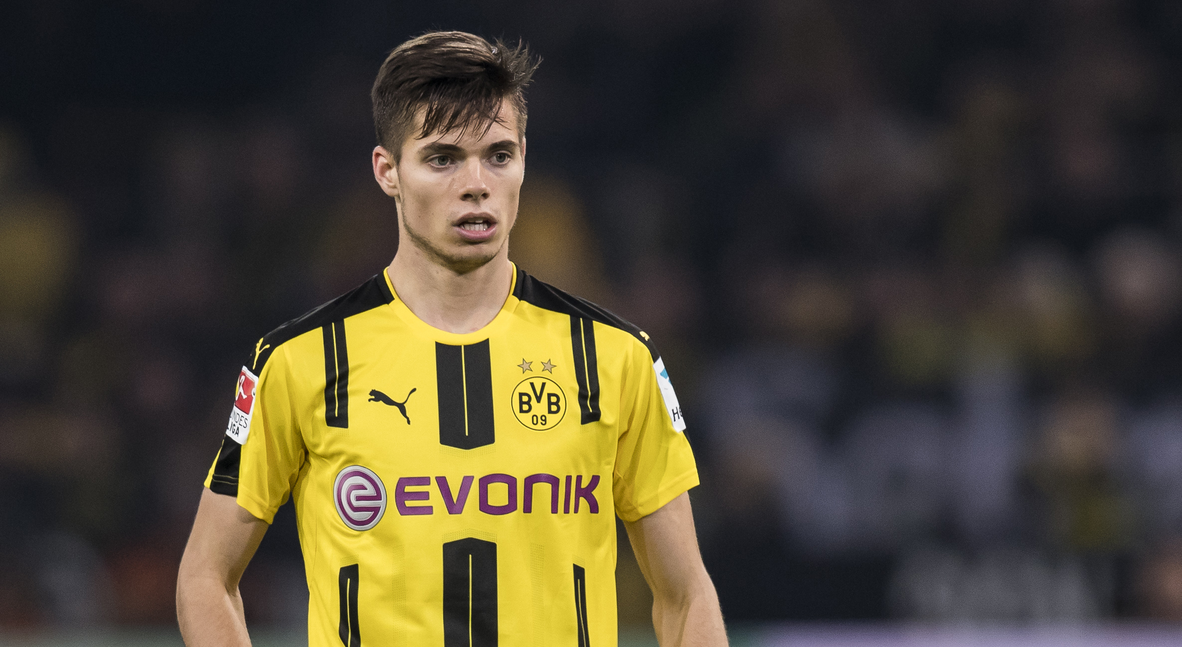 Julian Weigl verlengde onlangs nog zijn contract bij Borussia Dortmund en wordt nu al gevolgd door Europese topclubs.