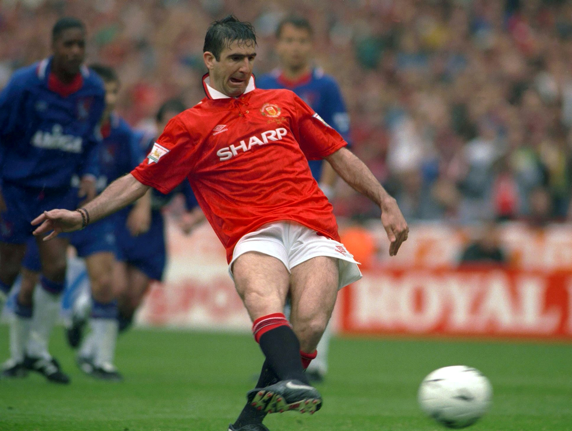 Éric Cantona nam in 1997 afscheid van Manchester United.