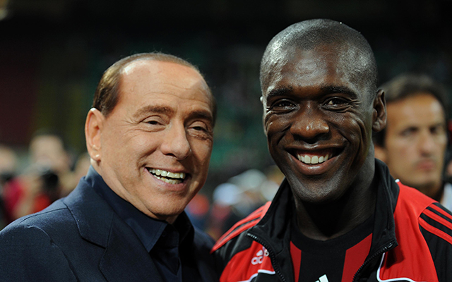 Silvio Berlusconi met Clarence Seedorf, de Nederlander met het wedstrijdenrecord bij AC Milan.