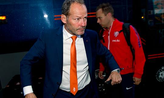 Wordt Danny Blind de eerste bondscoach van Nederland die begint met twee nederlagen?