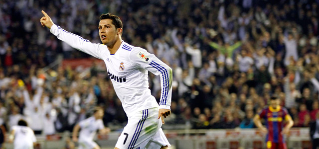 Cristiano Ronaldo viert het doelpunt waarmee hij Real Madrid in 2011 de Copa del Rey bezorgde en ook meteen een einde maakte aan de onaantastbaarheid van Barcelona in Clásico&#039;s.