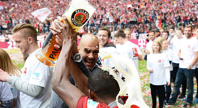 Prachtige taferelen zoals hierboven, hebben we zaterdag nog niet gezien bij Bayern München. Maar er staat Pep Guardiola nog iets te wachten...