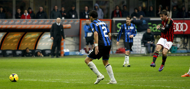 Bryan Cristante zorgde tegen Atalanta met een knal van afstand voor de 3-0 eindstand.