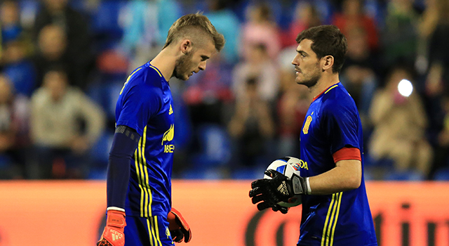 Het is dit jaar stuivertje wisselen voor David de Gea en Iker Casillas. Beide keepers hebben in 2015 vijf interlands gespeeld, als de doelman van Manchester United dinsdag daadwerkelijk aan de aftrap verschijnt in Brussel.