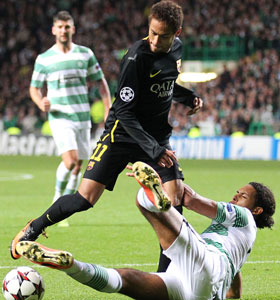 Virgil van Dijk in een verhit duel met de Braziliaanse superster Neymar.
