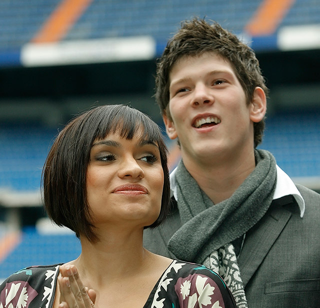 Jelle Huntelaar in 2008 samen met de vrouw van Klaas-Jan Huntelaar tijdens de presentatie van zijn broer bij Real Madrid 