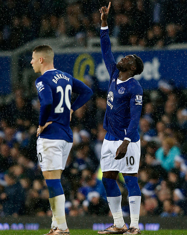 Romelu Lukaku kwam niet verder dan één goal dit duel, waardoor middenmoter Everton verloor van Leicester City.