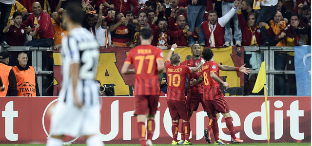 Galatasaray viert de 1-0 na de enorme fout van Leonardo Bonucci.