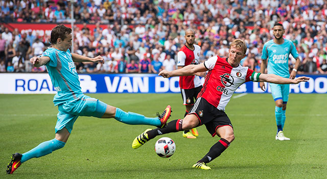 Dirk Kuijt maakte de wedstrijd tegen FC Twente niet vol. De 36-jarige captain maakte in de 63ste minuut plaats voor Steven Berghuis.