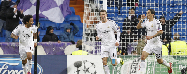 Van links naar rechts vieren Marcelo, Gareth Bale (maker van de 1-0) en Ángel Di Maria de 3-1 van laatsgenoemde.