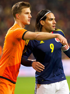 Joël Veltman beleefde met Radamel Falcao als tegenstander een ware vuurdoop in Oranje.