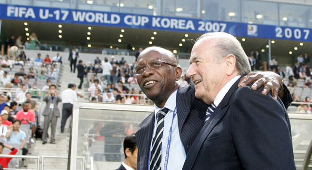 Jack Warner en Sepp Blatter waren in 2007 als vicepreses en voorzitter van de FIFA de beste vrienden.