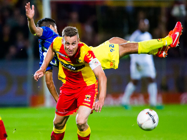 De Friese rivaal SC Cambuur laat een dag eerder juist zien dat het ook met een man minder de nul wel kan houden. Ook zonder Martijn van der Laan houdt het ruim vijftig minuten Go Ahead Eagles van het scoren af (0-0).