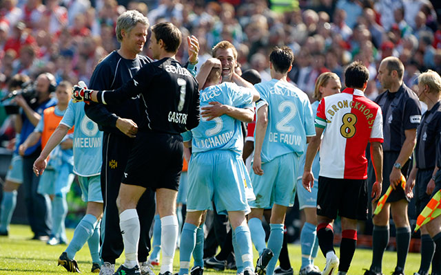 In 2009 moest Roda JC winnen van Feyenoord om degradatie te voorkomen. Dat lukte: 2-3.