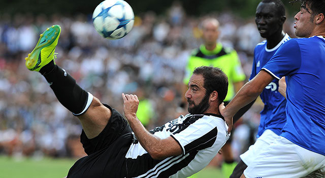 Er was veel te doen over het gewicht van Gonzalo Higuaín, maar inmiddels lijkt de recordaankoop van Juventus weer &#039;in shape&#039;.
