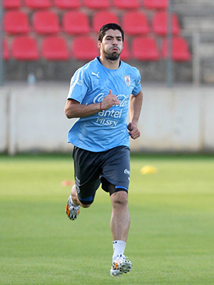 Luis Suarez boekt flinke vooruitgang op het trainingsveld.