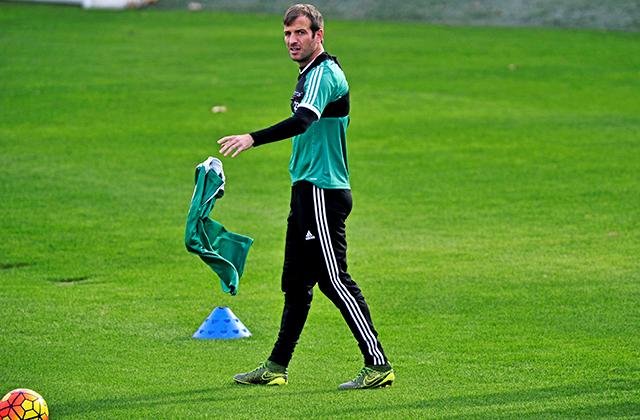 Rafael van der Vaart op de training van Real Betis.