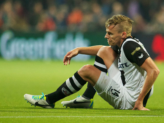 In Almelo beseft Heraclied Ben Rienstra dat FC Twente de burenruzie in zijn voordeel heeft beslecht. En ook al komt hij uit Alkmaar, dat doet pijn zo’n 0-3 nederlaag.